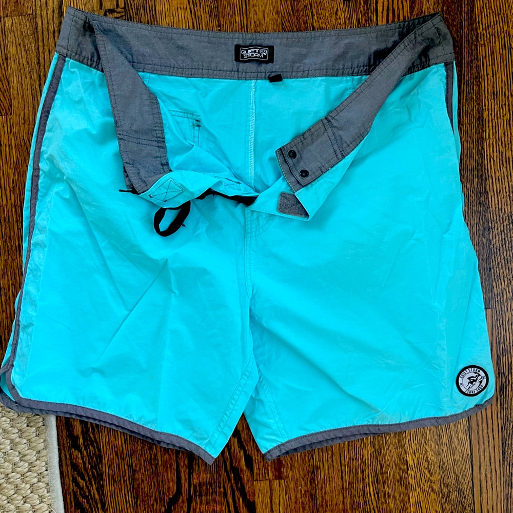 Men’s swim shorts
